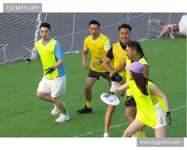 广州飞盘队在马拉松大满贯中的默契配合与精彩表现分析